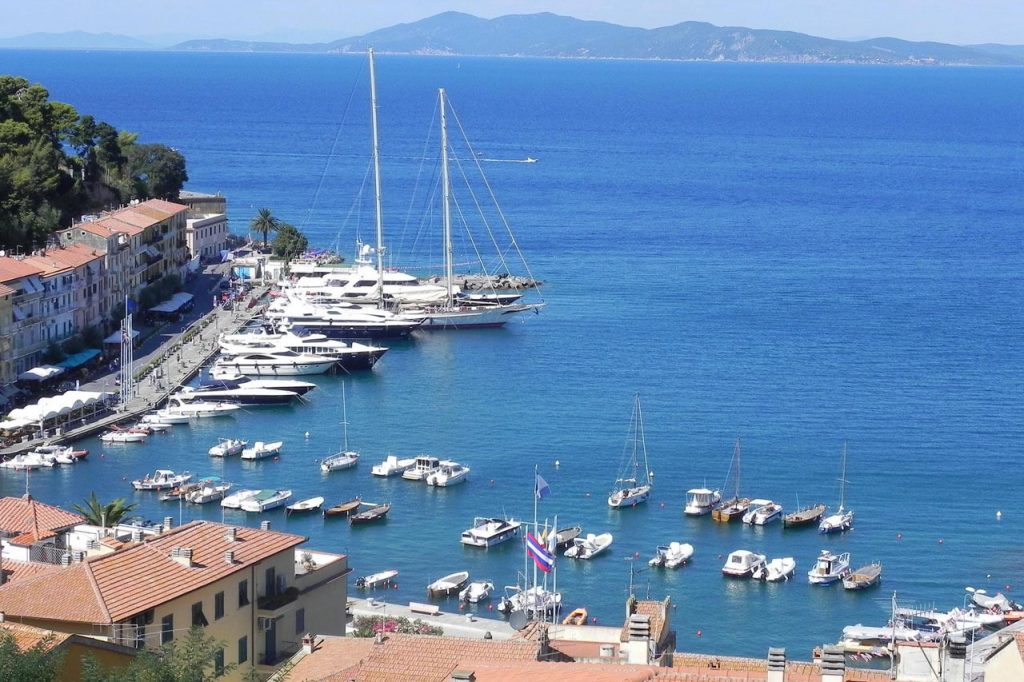 noleggio yacht porto santo stefano