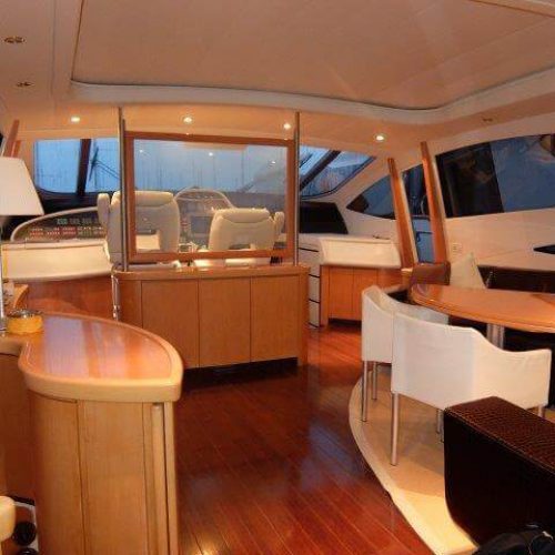 Yacht Pershing 76 Stinger - Welcome Charter - Boat and yacht charter - noleggio di yacht e barche